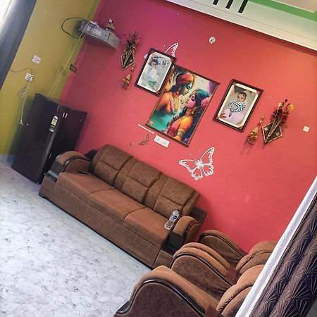 Shri Ram Sharnam Hotell Ayodhya Exteriör bild