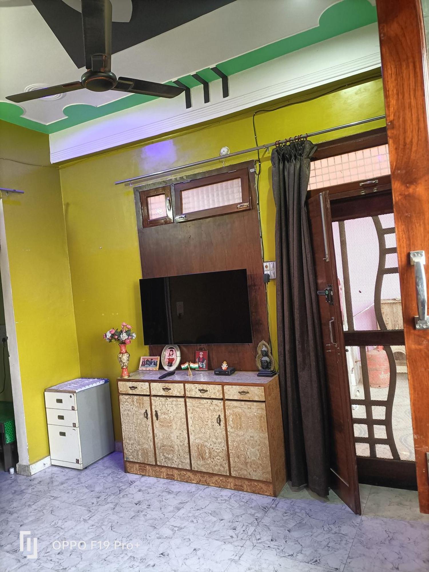 Shri Ram Sharnam Hotell Ayodhya Exteriör bild